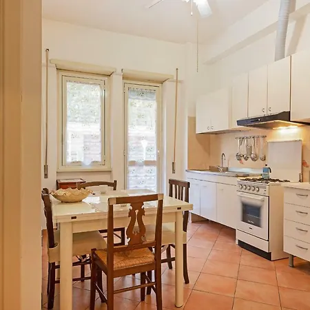 Nice And Well Connected 1 Bed Flat In Testaccio Rom