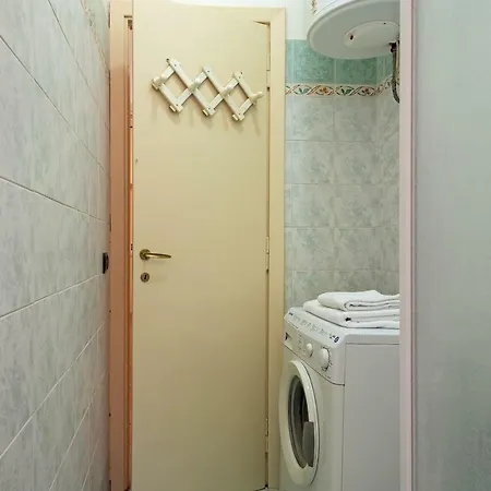 Nice And Well Connected 1 Bed Flat In Testaccio